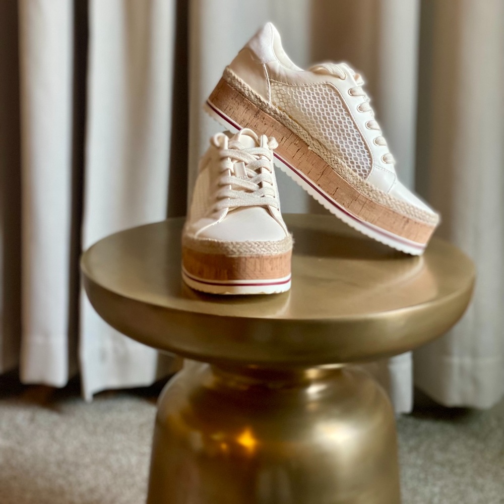 JLO Jennifer Lopez Laurn Platform Sneaker